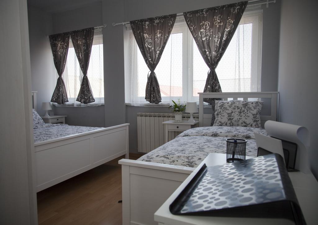 Master Apartman Sisak Eksteriør billede
